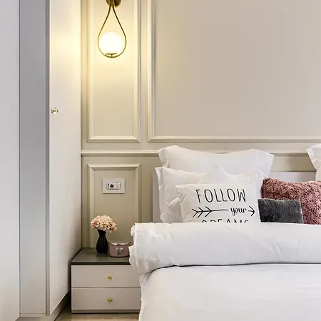 Sika Deluxe Apartment Arad Extérieur photo